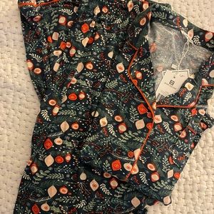 Mary Square long sleeve pajamas Medium NWT